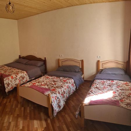 Guest House Emanueli Tropoje ภายนอก รูปภาพ